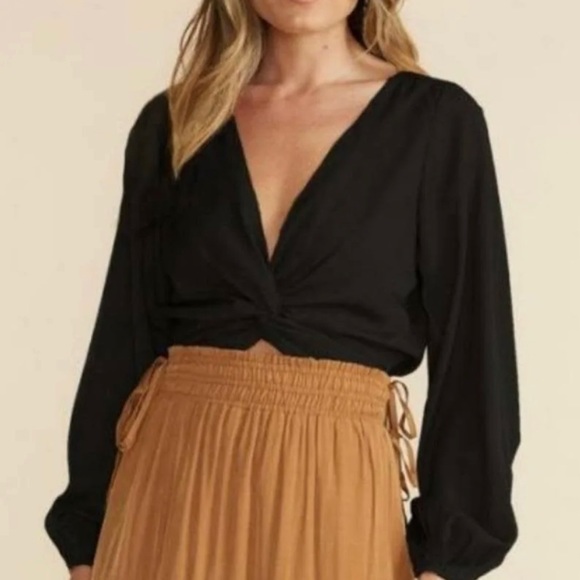 NWT MINKPINK Women’s Harper Twist Blouse Black Size S - Picture 2 of 6